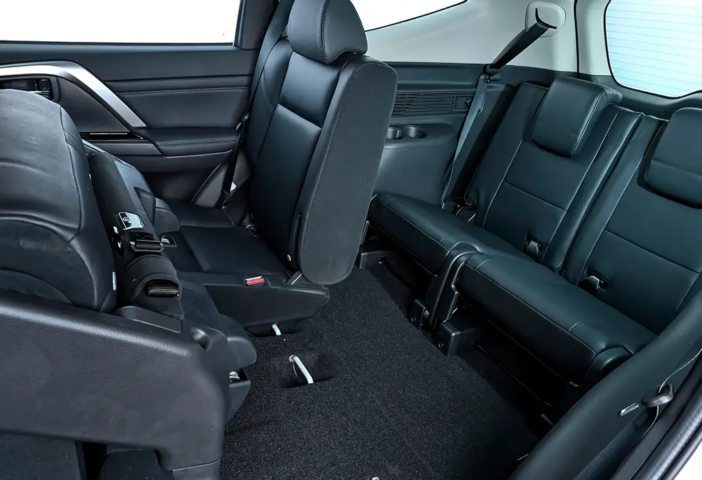 pajero_sport_2020_interior2